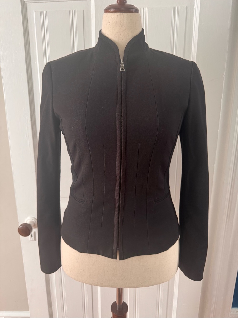 Tahari Dark Grey Fitted Zip-Front Blazer, please see note on size in description